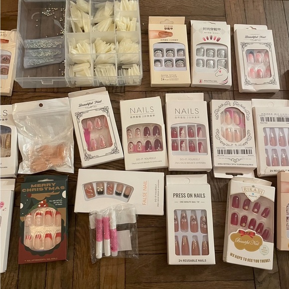 Bundle of false nails - Picture 4 of 10